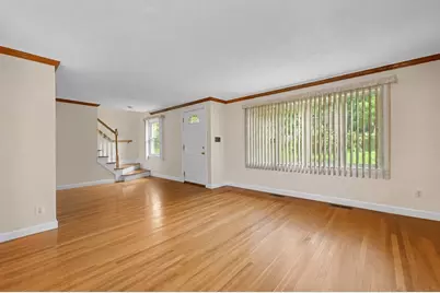 16 Mars Dr, Shrewsbury, MA 01545 - Photo 9