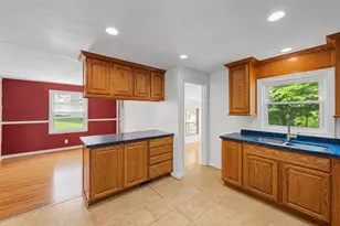 16 Mars Dr, Shrewsbury, MA 01545 - Photo 7
