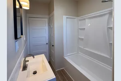 304 Cambridge St #2, Fall River, MA 02721 - Photo 5