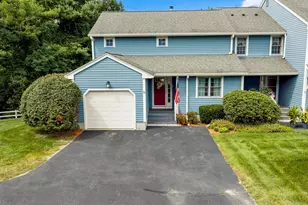 36 Betsy Ross Cir, Sturbridge, MA 01566 - Photo 1