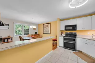 36 Betsy Ross Cir, Sturbridge, MA 01566 - Photo 11