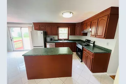 192 Grandview Ave, West Springfield, MA 01089 - Photo 5