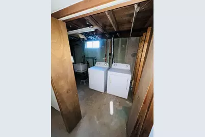 192 Grandview Ave, West Springfield, MA 01089 - Photo 23