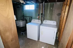 192 Grandview Ave, West Springfield, MA 01089 - Photo 23