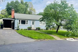 192 Grandview Ave, West Springfield, MA 01089 - Photo 1