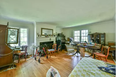1278 Pleasant St, Worcester, MA 01602 - Photo 9