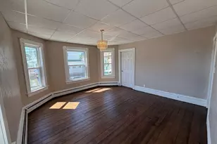 304 Cambridge St, Fall River, MA 02721 - Photo 9