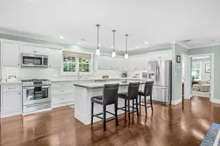 10 Bellevue Ave, Winchester, MA 01890 - Photo 7