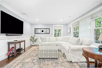 10 Bellevue Avenue, Winchester, MA 01890 - Photo 15