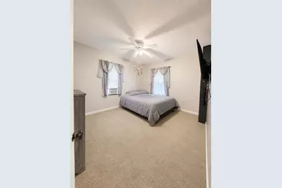 61 Austin St, Chicopee, MA 01013 - Photo 7