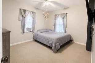 61 Austin St, Chicopee, MA 01013 - Photo 7
