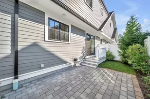 264 Pearl St, Newton, MA 02458 - Photo 31