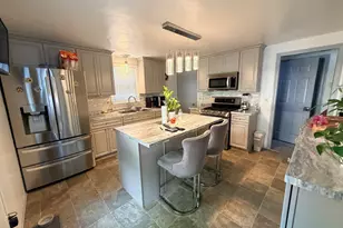 169 Roosevelt Ave, Springfield, MA 01118 - Photo 7