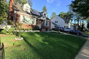 169 Roosevelt Ave, Springfield, MA 01118 - Photo 3