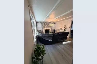 169 Roosevelt Ave, Springfield, MA 01118 - Photo 9