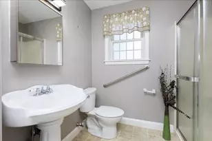 514 Pleasant St, Weymouth, MA 02190 - Photo 31