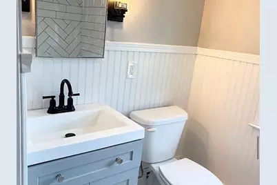 727 Newbury St, Springfield, MA 01104 - Photo 3
