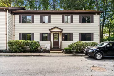 16 Cleveland Place #8, Gloucester, MA 01930 - Photo 1