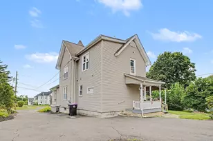 22 O'Connor Ave, Holyoke, MA 01040 - Photo 3