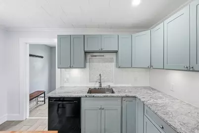 96 Apricot St, Worcester, MA 01603 - Photo 9