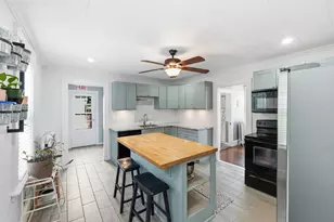 96 Apricot St, Worcester, MA 01603 - Photo 3