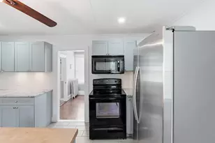 96 Apricot St, Worcester, MA 01603 - Photo 5