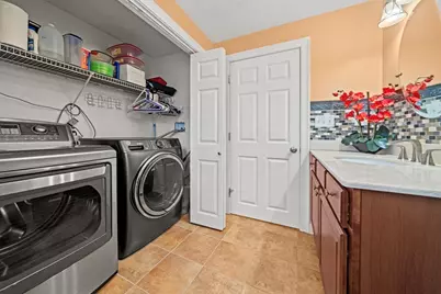 11 Village Ln, Haverhill, MA 01832 - Photo 13