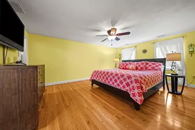 11 Village Ln, Haverhill, MA 01832 - Photo 17