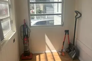 97 Crawford St, Lowell, MA 01854 - Photo 25
