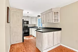679 A Burncoat St, Worcester, MA 01606 - Photo 9