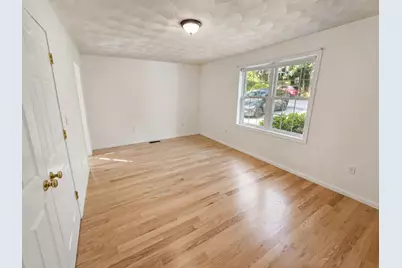 6 Fairlawn Ave #House, Burlington, MA 01803 - Photo 7