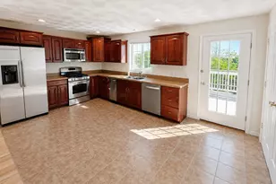 6 Fairlawn Ave, Burlington, MA 01803 - Photo 3
