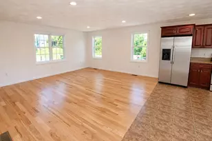 6 Fairlawn Ave, Burlington, MA 01803 - Photo 5