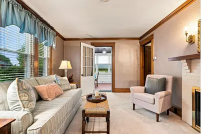 46 Prentice St, Waltham, MA 02451 - Photo 9