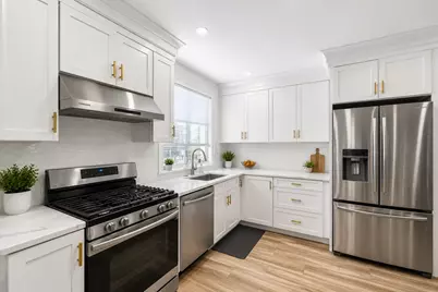 41 Union St #A, Weymouth, MA 02190 - Photo 3