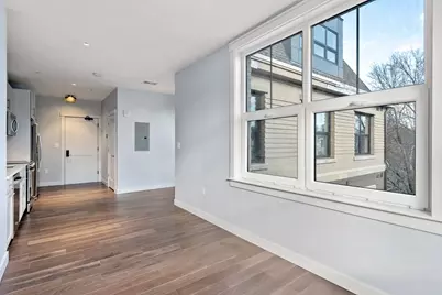 136 Babcock St #204, Brookline, MA 02446 - Photo 3