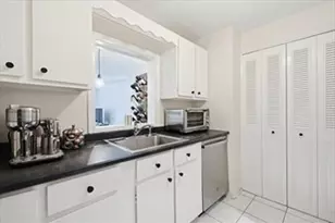 46 Greentree Ln, Weymouth, MA 02190 - Photo 3