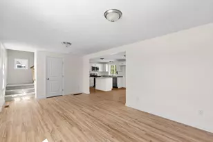 8 Bumblebee Dr, Plymouth, MA 02360 - Photo 9