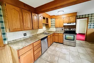 433 Gifford St, Springfield, MA 01118 - Photo 9