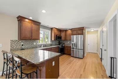 11 Duquette Dr, Haverhill, MA 01830 - Photo 5