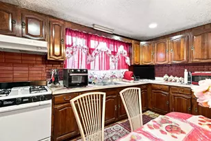 75 Woodrow Ave, Boston, MA 02124 - Photo 7