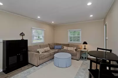 29 Lawnwood Ave, Longmeadow, MA 01106 - Photo 3