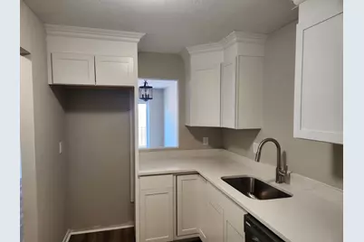 33 Cary Ave #15, Chelsea, MA 02150 - Photo 3