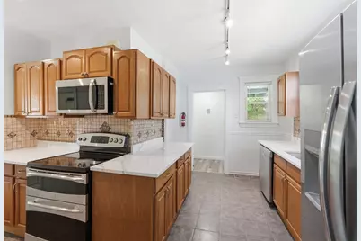 14 Saint Elmo Road, Worcester, MA 01602 - Photo 9