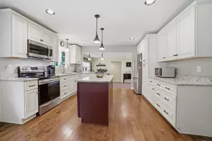 425 River Rd, Uxbridge, MA 01569 - Photo 9