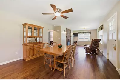 425 River Road, Uxbridge, MA 01569 - Photo 3
