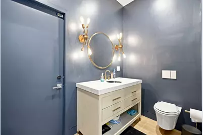61 Walnut St, Saugus, MA 01906 - Photo 13