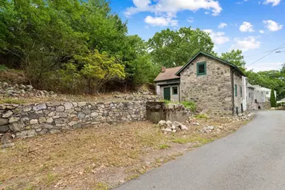 29 Beachview Terrace, Malden, MA 02148 - Photo 17