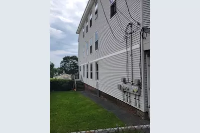 16 Reservoir St, Worcester, MA 01605 - Photo 3