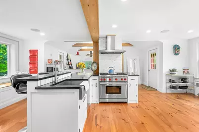 204 Waquoit Hwy, Falmouth, MA 02536 - Photo 9